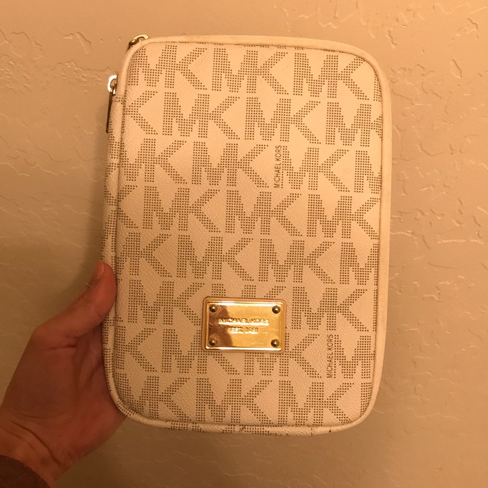 Michael Kors IPad Mini zip case